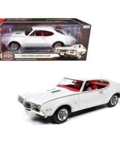 1968 Oldsmobile Cutlass S W31 White with Red Interior Muscle Car & Corvette Nationals (MCACN) 1/18 Diecast Model Car by Autoworld AMM1208